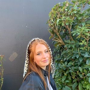 Meet your Posher, Lauren